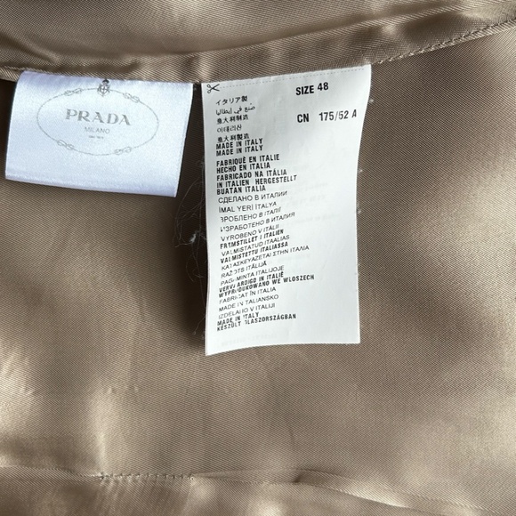 ⭐ PRADA poplin blazer, 2 button, size 48.⭐ - Picture 7 of 7